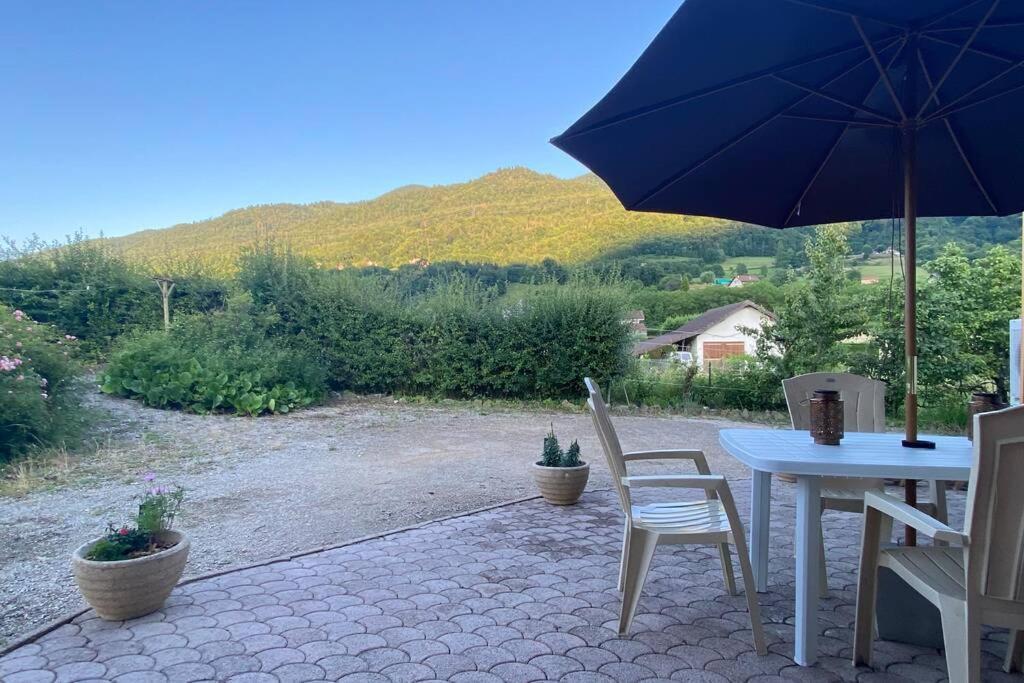Ferienwohnung Au Calme Avec Vue Magnifique A Saint Maximin Exterior foto