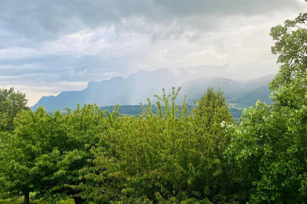 Ferienwohnung Au Calme Avec Vue Magnifique A Saint Maximin Exterior foto